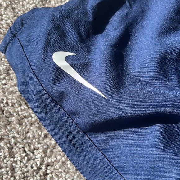 MLB Brewers Nike Shorts - Picture 3 of 4